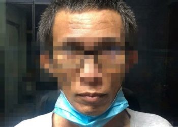 Suspek disyaki penagih dadah ditahan ketika cuba melarikan diri daripada polis di  jalan Taman Cekur Manis, Kulim hari ini.