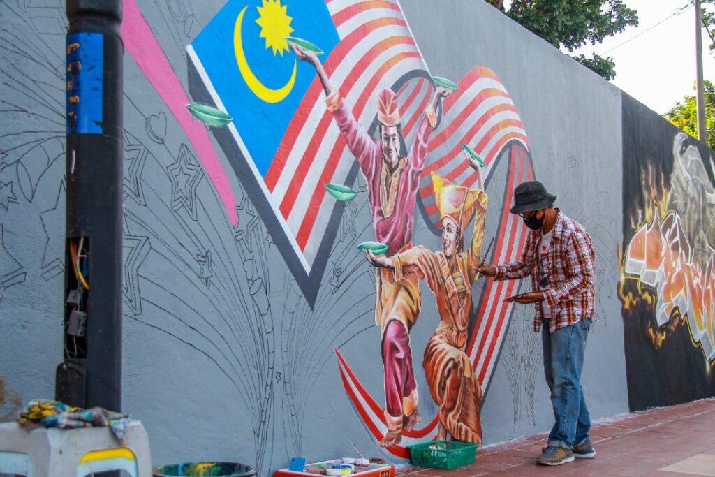  Lukisan mural  sejarah Negeri Sembilan tarikan baharu di 