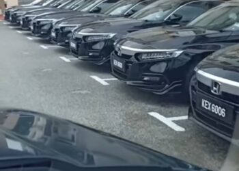 TANGKAP layar video memaparkan kereta jenis Honda Accord 1.5 TC baharu didakwa dibeli untuk kegunaan Exco kerajaan negeri yang tular di media sosial sejak semalam.