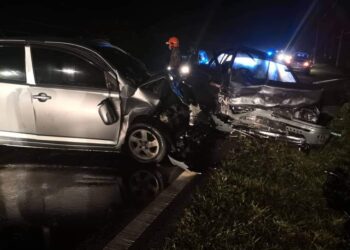 KEADAAN Perodua Myvi dan Proton Iswara remuk dalam kejadian kemalangan maut di Kilometer 23.5 Jalan Ibam-Rompin di Rompin, Pahang semalam.