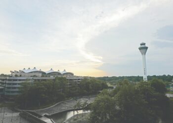 LAPANGAN Terbang Antarabangsa Kuala Lumpur (KLIA). - UTUSAN/ASWAD YAHYA