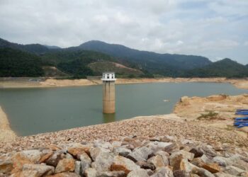 OPERASI kuari tidak menjejaskan kualiti dan kuantiti air mentah di Empangan Teluk Bahang, Pulau Pinang seperti yang didakwa sesetengah pihak.