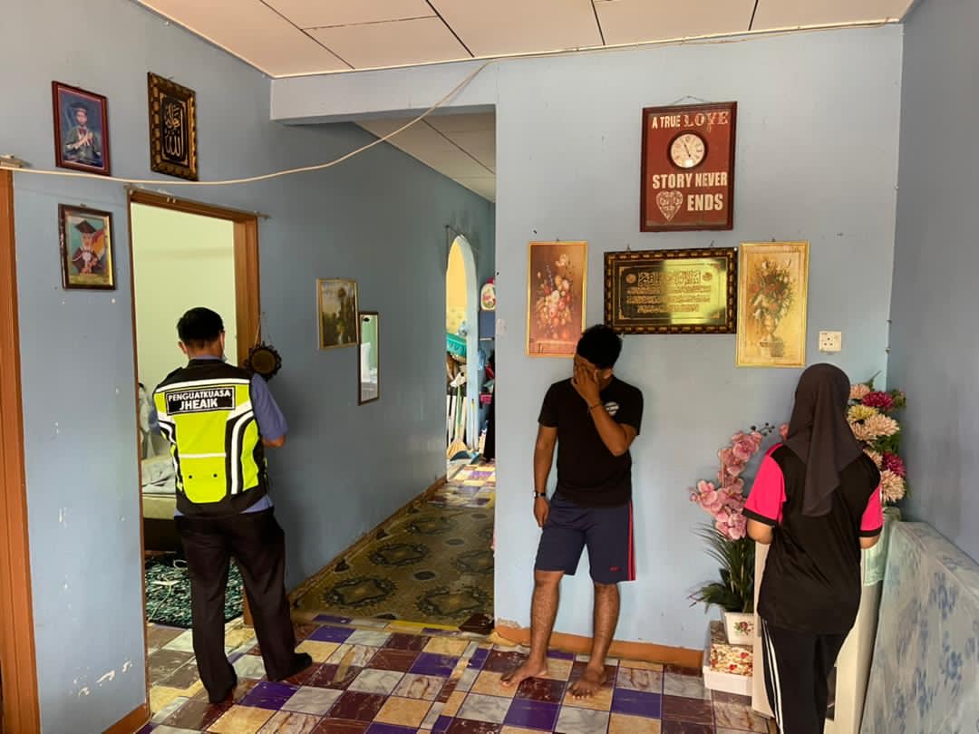 tangkap khalwat di hotel mewah