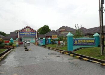 SEKOLAH Kebangsaan Seri Saujana yang menjalani sesi PdPR buat masa ini ekoran terdapat warga sekolah yang positif Covid-19 di Taman Sri Saujana, Kota Tinggi, Johor. -UTUSAN/ MASTURAH SURADI