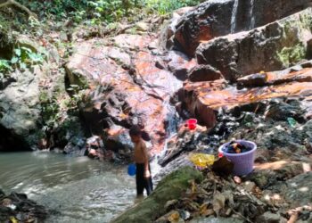 AIR Terjun Lata Bukit Woh menjadi alternatif penduduk Kampung Rantau Panjang dan Paya Siput di Lanchang, Temerloh, Pahang untuk mandi serta membasuh pakaian.