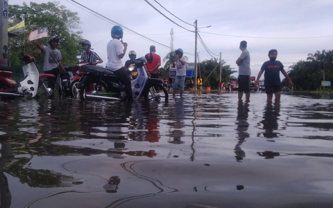 Banjir di Perak belum pulih, mangsa ditempatkan di pusat pemindahan