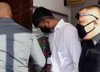 ERIC Louis didenda RM308,500 selepas dia mengaku bersalah atas 10 pertuduhan pilihan menipu dan memperdaya dua lelaki membabitkan kerugian berjumlah RM276,500 di Mahkamah Sesyen Shah Alam, Selangor. - GAMBAR SPRM