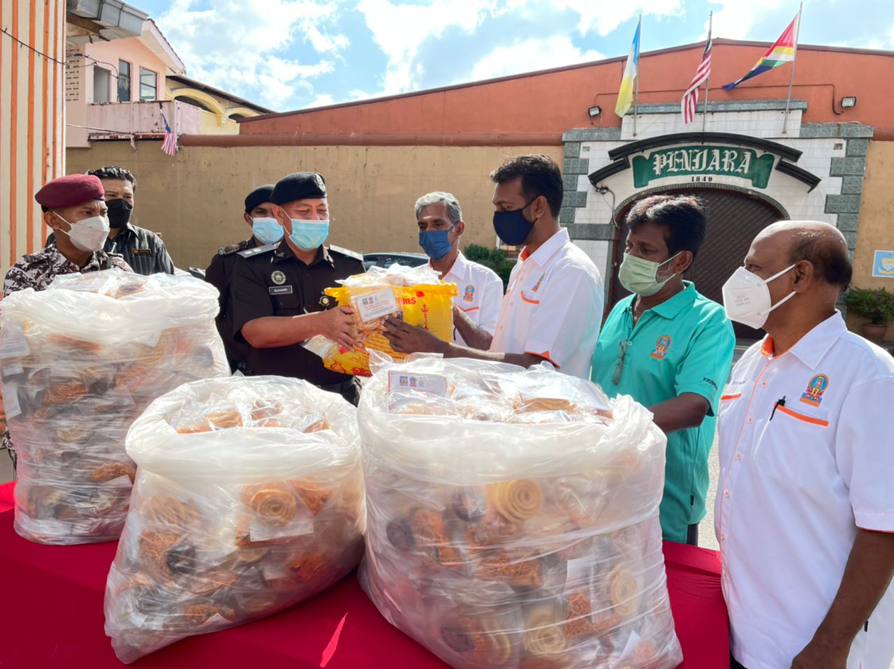 Kaedah pinang penjara pulau Bedah Batin