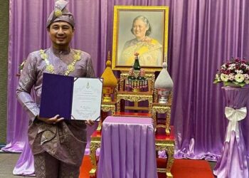 NORHAILMI Abdul Mutalib menerima Anugerah Princess Maha Chakri 2021 di Konsulat Thailand, Pulau Pinang baru-baru ini.