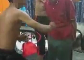 TANGKAP layar rakaman video kejadian buli pelajar yang tular dalam media sosial hari ini. - UTUSAN/MEDIA SOSIAL