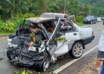 KENDERAAN mangsa yang musnah terbakar akibat kemalangan yang berlaku di Jalan Sook-Nabawan di Keningau semalam.