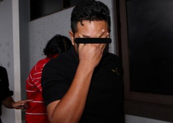 MOHD. Muhazzam Shah Mohd. Salem didakwa di Mahkamah Sesyen Ipoh hari ini atas tuduhan merogol dan melakukan amang seksual fizikal terhadap seorang remaja perempuan  tiga minggu lalu. - UTUSAN/ZULFACHRI ZULKIFLI