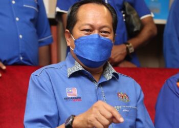 AHMAD MASLAN