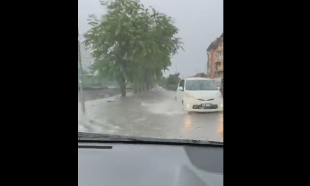 [VIDEO] Taman Sri Muda, Shah Alam banjir lagi  Utusan Malaysia