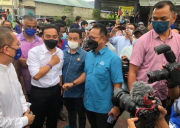 ONN Hafiz Ghazi ketika hadir ke program santai bersama Menteri Besar Johor di Laman Simpang Renggam, Kluang.