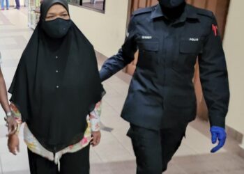 WANITA Indonesia, Ellis Andreyani dipenjara dua tahun selepas mengaku bersalah mendera bayi berusia setahun di Mahkamah Sesyen, Georgetown, Pulau Pinang hari ini.