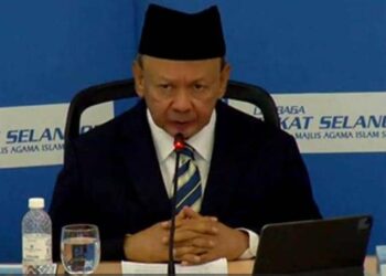 SYED Anwar Jamalullail ketika membentangkan prestasi LZS pada persidangan secara maya itu, hari ini.