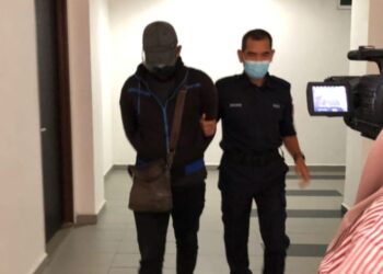 PEGAWAI polis berpangkat Inspektor mengaku tidak bersalah di Mahkamah Sesyen Kota Bharu hari ini atas empat pertuduhan merogol, melakukan persetubuhan luar tabii dan mencabul kehormatan seorang tahanan wanita di pejabatnya, tahun lalu.