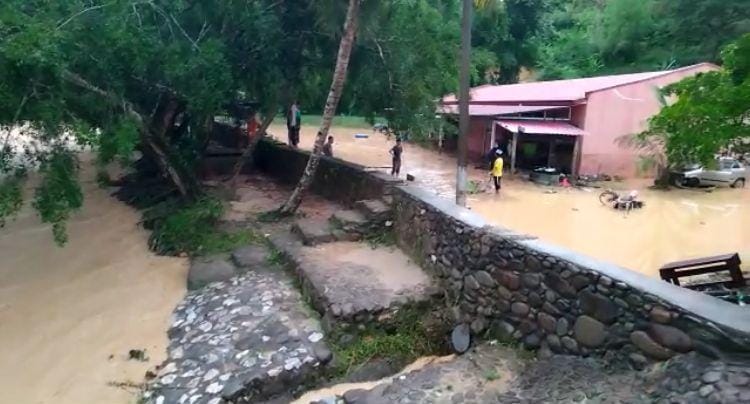 Banjir kilat, lumpur di Janda Baik, 12 keluarga berjaya diselamatkan