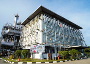 Petron komited untuk menyediakan produk
berkualiti tinggi sambil meminimumkan kesan alam
sekitar terbukti melalui proses keseluruhan
pengeluaran biodiesel yang mampan di Kilang PME
Lumut.