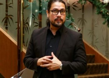 ZED Zaidi meminta penggiat seni berhati-hati supaya tidak menjadi mangsa penipuan pihak tidak bertanggungjawab.