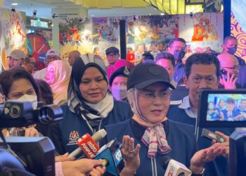 HALIMAH Sadique ketika ditemui selepas merasmikan Galeri Uniti Keluarga Malaysia