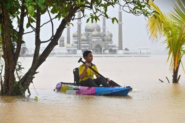 Kelemahan Sistem Perparitan, Saliran Punca Banjir Besar