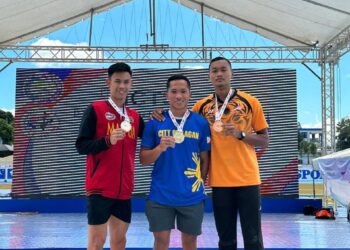 Shahrizal (kanan) berjaya meraih pingat gangsa di Kejohanan Olahraga Filipina 2023 kelmarin.