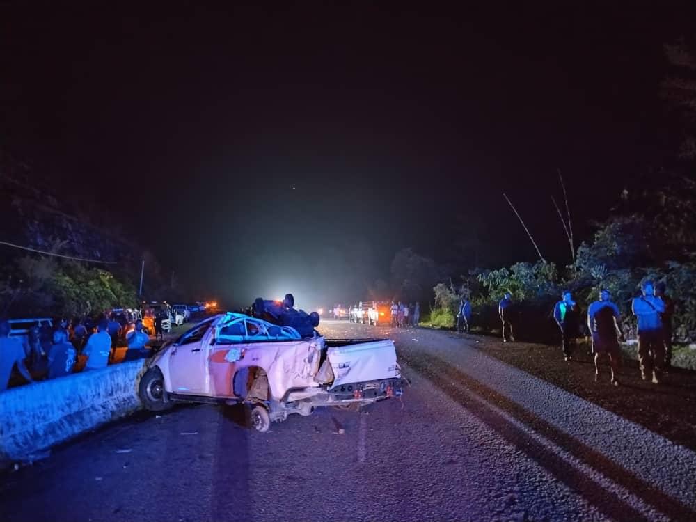 Pekebun getah maut trak pikap hilang kawalan, bertembung