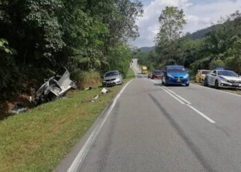 LOKASI kejadian kemalangan membabitkan dua buah kenderaan di Kilometer 26 Jalan Bahau–Kemayan, Jempol, petang tadi.-GAMBAR/IHSAN POLIS