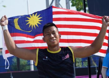 Atlet lari berhalangan negara, Yoong Wei Theng berjaya sumbang pingat gangsa dalam acara 100 meter (m) berhalangan dalam aksi yang berlangsung di Pusat Konvesyen Chroy Changvar, Phnom Penh sebentar tadi. (FOTO: AMIR KHALID/UTUSAN)