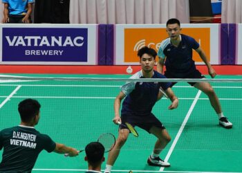 Gandingan beregu lelaki negara, Goh Boon Zhe-Beh Chun Meng yang membantu kemenangan 3-1 Malaysia ke atas Vietnam dalam aksi suku akhir berpasukan lelaki di Dewan Badminton Kompleks Sukan Nasional Morodok Techo, Phnom Penh. (Foto: AMIR KHALID: UTUSAN)