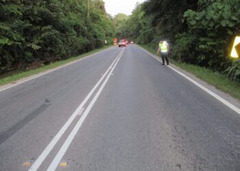 LOKASI kemalangan yang meragut nyawa seorang penunggang motosikal di Kilometer 14, Jalan Gua Musang-Kuala Lipis, Gua Musang, Kelantan semalam-UTUSAN/IHSAN POLIS