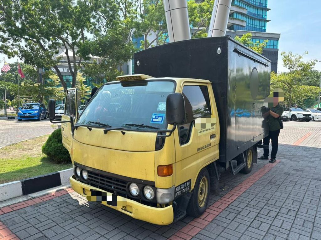 Lelaki Ditahan Seleweng Diesel Guna Lori Ubah Suai