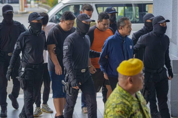 5 Individu Didakwa Culik Jurujual, Tebusan RM1.12 Juta