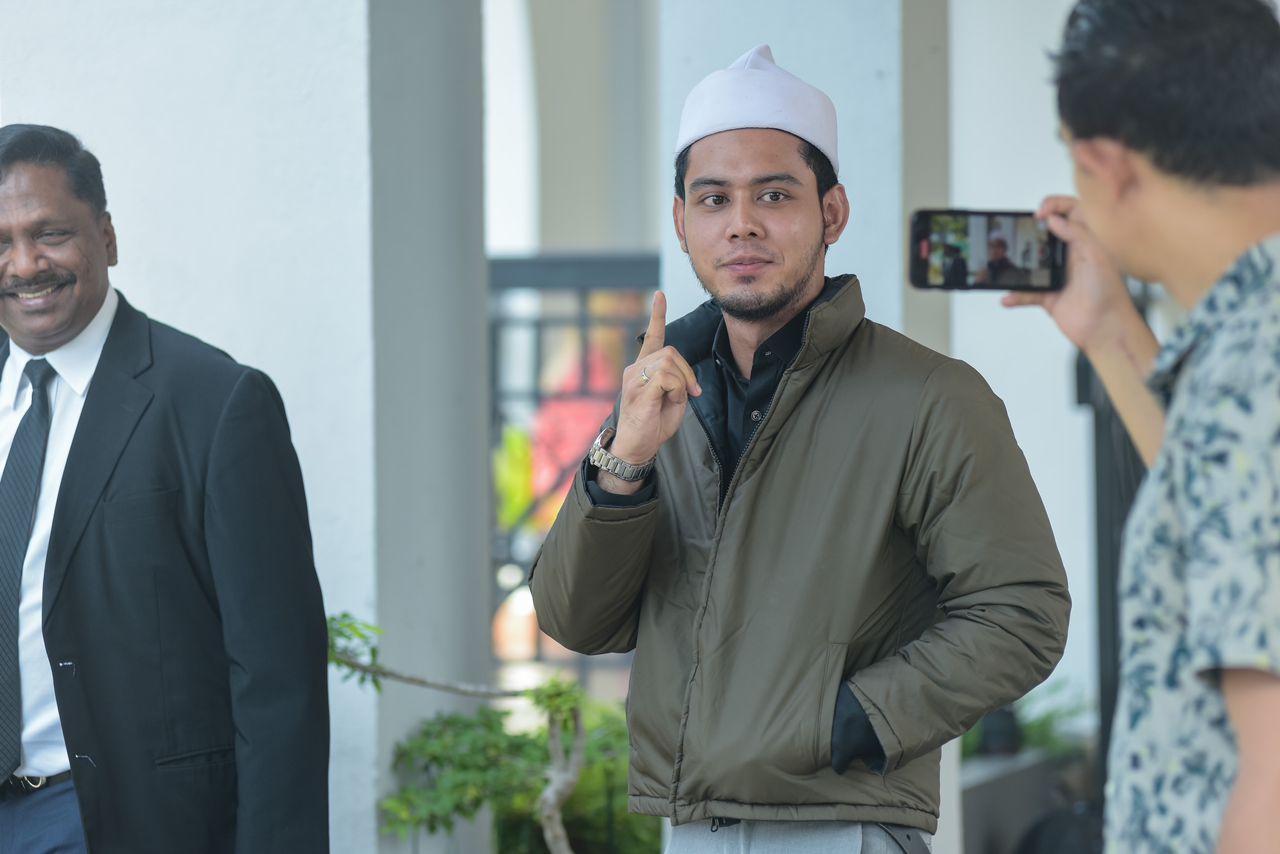 Hafidz Roshdi waras dan boleh dibicara