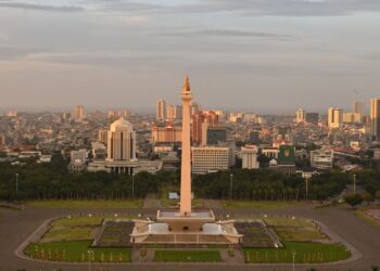 KOTA Jakarta berada di tangga pertama perancangan bandar terburuk di dunia. - AFP