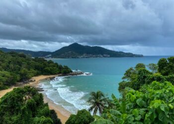 PEMANDANGAN pantai Cape Singh di Phuket.-AFP