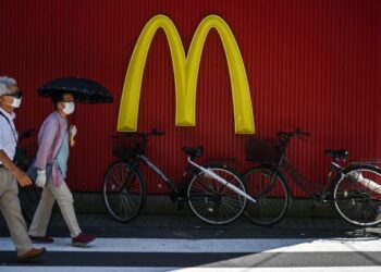 FRANCAIS makanan segera, McDonald’s antara yang menjadi sasaran boikot kumpulan penyokong Palestin. - AFP