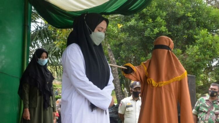 Wanita Berstatus Isteri Berzina Dengan Suami Orang Disebat 100 Kali Utusan Malaysia 