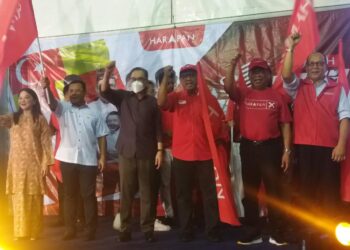 ANWAR Ibrahim merasmikan Jelajah Mega Harapan dan Pelancaran Jentera PRU-15 PH Selangor di Padang Dewan Kampung Assam Jawa, Kuala Selangor, Selangor. - UTUSAN/ ISKANDAR SHAH MOHAMED