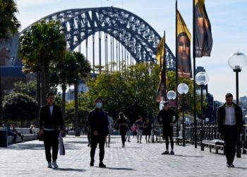 MASIH ada penduduk Sydney yang enggan mematuhi peraturan Covid-19 yang ditetapkan. - AFP