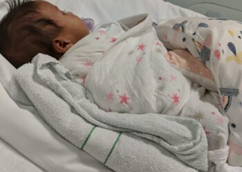 AAISYAH Humaira Muhd. Firdaus ketika dirawat di hospital. - AGENSI