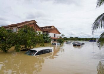 KEROSAKAN harta-benda dan kehilangan nyawa akibat bencana boleh diminimumkan jika ramalan dan sistem amaran bencana dimanfaatkan sepenuhnya oleh kerajaan dan seluruh rakyat. – UTUSAN/ ZULFADHLI ZAKI