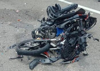 KEADAAN motosikal milik Mohd Riduan Mohd. Teh selepas terlibat kemalangan dua kenderaan di Kilometer 53, Jalan Kuala Terengganu- Bukit Besi di Kampung Landas di Hulu Terengganu, hari ini.