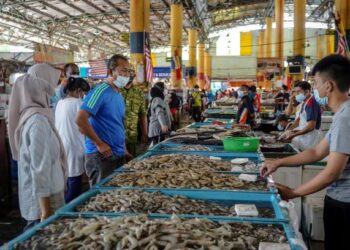 Peningkatan harga barangan terutama barangan basah pada musum perayaan membebankan pengguna- GAMBAR HIASAN