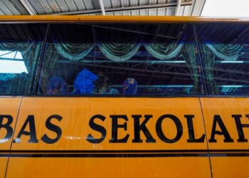 Tambang bas sekolah tidak dinaikkan walaupun kerajaan melaksanakan penyasaran diesel. - Gambar hiasan