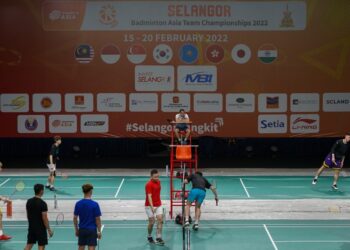 SELEPAS melakar kemenangan 5-0 ke atas Singapura, skuad badminton negara dilihat tidak mempunyai masalah untuk mengatasi Kazakhstan dalam aksi kedua Kumpulan B, Kejohanan Badminton Berpasukan Asia 2022 di Shah Alam, hari ini.- UTUSAN/ SHIDDIEQIIN ZON.