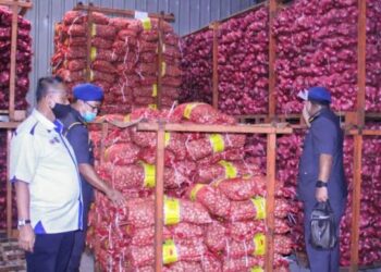 Harga bawang India dikatakan mahal ketika ini.