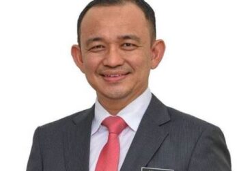 DR MASZLEE MALIK